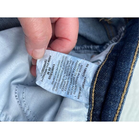 Lee Heritage size 20 high rise relaxed fit frayed hem denim shorts. - Picture 5 of 6